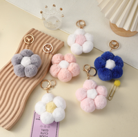 Gantungan Bunga Pompom Kecil untuk Tas, Aksesoris Grosir, Barang Dekoratif Kecil, Gantungan Kunci Bunga Pompom Wanita