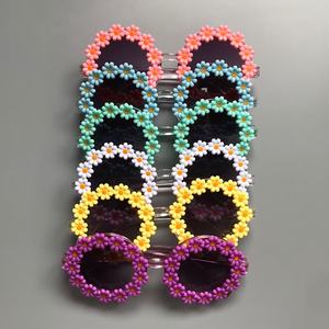 Nuovi Occhiali da Sole Rotondi per Bambini con Motivo a Girasole, Protezione UV400 per Ragazze e Ragazzi, Occhiali Sportivi per Neonati, Protezione Solare per Esterni - Product Image 6