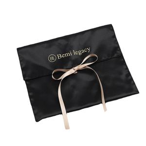 Bolsa de embalaje pequeña de satén liso rojo al por mayor para comercio electrónico y negocios minoristas - Product Image 6