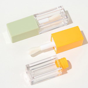 Emballage de maquillage en plastique avec logo personnalisé MLM, tube carré vide de 5 ml de haute qualité pour baume à lèvres avec grand applicateur, tubes pour gloss à lèvres - Product Image 4