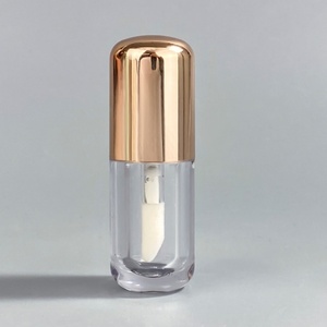 Contenants de brillant à lèvres vides en argent rechargeables de luxe en gros, tubes d'emballage pour brillant à lèvres pour cosmétiques - Product Image 1