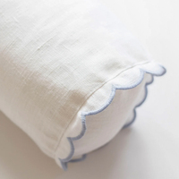 OEM ODM Housse de coussin personnalisée en lin biologique avec bord festonné bleu solide