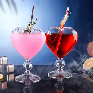新的设计风格的酒吧心形杯子创意日式玻璃红酒杯高脚杯杯