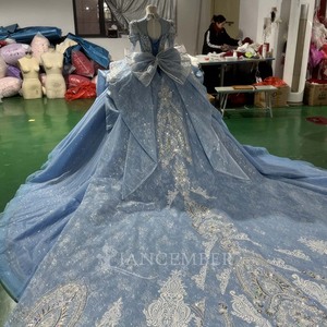 Robes de mariée modernes bleues pour Quinceañera, longues jusqu'au sol, à manches longues, décolleté cœur, dos nu, traîne chapelle, fleurs Azul - Product Image 5