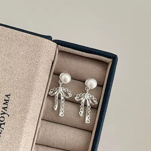New Trendy Hollow Bow Stud Earrings for Women Personality Versatile Lace Earring <b>Light</b> Luxury Minimalist Jewelry Wholesale Gift - Product Image 2