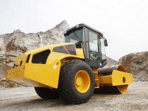 Rodillo Vibratorio de Un Solo Tambor de 18 Toneladas, Marca China, Modelo 622E, Hidráulico, Motor de 136 kW, para Pavimentació<span class=keywords><strong>n</strong></span> de Carreteras - Product Image 2