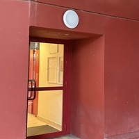 Plafonnier LED IP65 rond à montage en surface pour bâtiment public