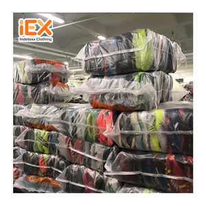 รองเท้าบาสเก็ตบอลมือสอง ของแท้ แบรนด์ดัง - Product Image 1