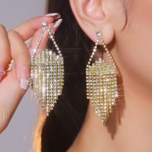 Boucles d'oreilles pendantes rétro européennes et américaines pour femmes, exagérées, simples, avec pampilles, cristaux et strass scintillants, bijoux de mariage - Product Image 1