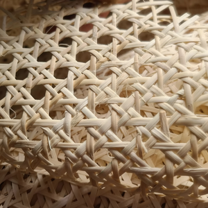 Caro Rouleau de canne en rotin treillis Vente en gros en stock | Vietnam Rotin naturel jaune pour canapé chaise Meubles de jardin Design - Product Image 1