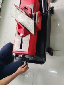 Sega a Nastro Portatile G4018, Angolo 0-45°, Tensione Manuale, Semi-Automatica, per Taglio Industriale di Metalli in Officina - Product Image 6