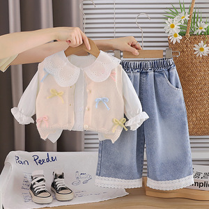 Set Autunnale per Bambine con Fiocco Colorato, 3 Pezzi: Gilet in Maglia, Camicetta e Pantaloni in Denim - Product Image 3