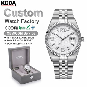Montre à quartz pour homme avec logo personnalisé OEM ODM, lunette cannelée, cadran nid d'abeille, bracelet <span class=keywords><strong>Jubilee</strong></span> en acier inoxydable, affichage de la date, montre habillée - Product Image 1
