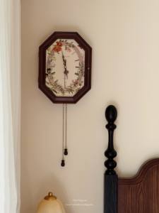 Horloge décorative vintage française en bois massif, boîte de rangement octogonale, boîte à clés, atmosphère silencieuse, pendentif rétro, design nostalgique - Product Image 1