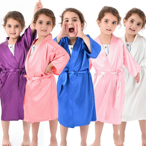 Accappatoio Kimono in Raso per Bambini, <span class=keywords><strong>Vestaglia</strong></span> <span class=keywords><strong>da</strong></span> Bagno in Raso, <span class=keywords><strong>Camicia</strong></span> <span class=keywords><strong>da</strong></span> <span class=keywords><strong>Notte</strong></span> Monocolore, Cardigan per Ragazzi <span class=keywords><strong>e</strong></span> Ragazze - Product Image 1