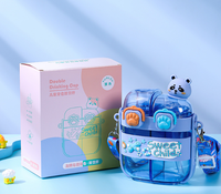 Bouteille d'eau en plastique à double compartiment DH4 pour enfants, avec figurine mignonne, tasse à paille pour étudiants avec sangle, idéale pour l'été