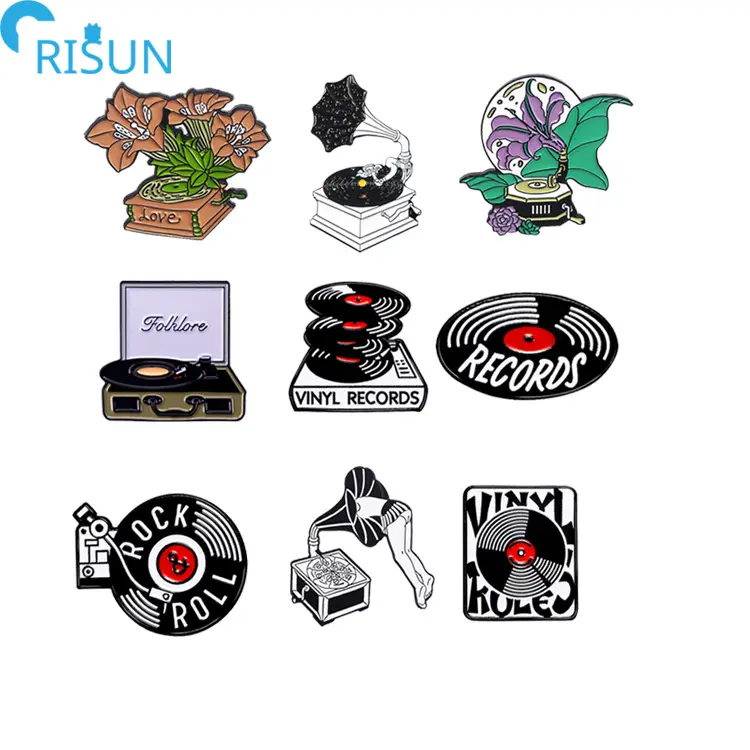 Grosir bunga Retro pita gramofon Radio rekaman hitam Pin Enamel huruf bahasa Inggris lencana pemain trompet Enamel Lapel Pin bros