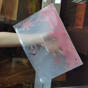 Bolsa de Embalaje para Ropa con Cierre Hermético, Ecológica, con Logotipo Personalizado, Bolsa de Plástico Transparente con Cierre - Product Image 4