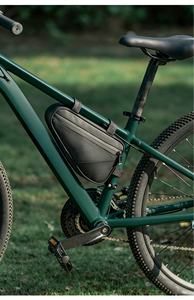 Sacoche de selle triangulaire imperméable Maidoli pour vélo, grande capacité, pochette de rangement pour tube supérieur, en tissu Oxford sécurisé, pour <span class=keywords><strong>VTT</strong></span> et vélo de route - Product Image 2