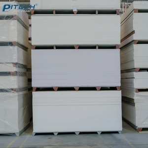 Tablero de espuma laminada de PVC de alta densidad Pitech de Vietnam, láminas de plástico de grano de madera duraderas para decoración de interiores de muebles - Product Image 1
