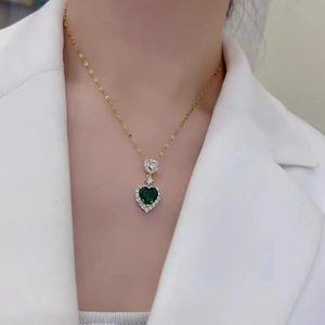 Collar de Esmeralda en Forma de Corazón con Microincrustaciones de Circonio, Cadena de Oro, Joyería de Moda para Mujer, Uso Diario - Product Image 2