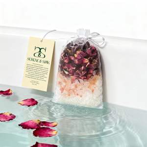 S&Soak Sachet <span class=keywords><strong>de</strong></span> <span class=keywords><strong>bain</strong></span> floral à la pivoine et au <span class=keywords><strong>sel</strong></span> marin naturel, thé <span class=keywords><strong>de</strong></span> <span class=keywords><strong>bain</strong></span> pour spa avec fonction nettoyante - Product Image 1