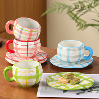 Tasses à café en céramique peintes à la main, créatives et mignonnes, avec soucoupes, en porcelaine, motif cœur, pour thé ou lait – Nouveauté très prisée