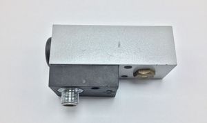 Interruptor de vacío de 48VAC/DC de/8-M12 - Product Image 2