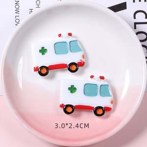 Breloques en résine de dessin animé autobus scolaire voiture de police ambulance camion bricolage décoration pour coque de té<span class=keywords><strong>l</strong></span>éphone - Product Image 4