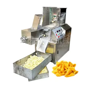 Linea di lavorazione delle patatine fritte del soffio del formaggio della macchina degli spuntini del soffio del cereale dell'estrusione estrusore industriale automatico Snacked del soffio