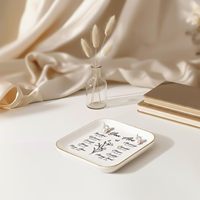 Plateau à bijoux en porcelaine haut de gamme avec logo personnalisé et bordure dorée, cadeau personnalisé pour demoiselle d'honneur, porte-bague