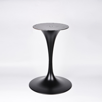 Noir Rond Intérieur Trompette Saarinen Tréteau Table Bases