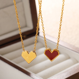 Collar de Acero de Titanio con Corazón Acrílico Rojo Chapado en Oro de 18K para Mujer, Joyería Minimalista con Corazón para la Clavícula - Product Image 4