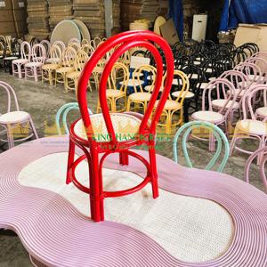 Chaise pour enfants en rotin naturel moderne et écologique faite à la main durable pour une utilisation en extérieur élégante pour salles de jeux salon cuisine - Product Image 4
