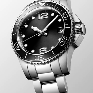 Reloj de Acero Inoxidable Estilo Buzo con Esfera Negra Redonda, Bisel Giratorio y Función de Fecha Longinesing - Product Image 2