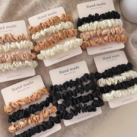 Lot de 4 Chouchous en Satin pour Femmes, Élastiques pour Cheveux Noir et Marron, Attache Queue de Cheval pour Filles avec Carte