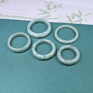 Natuurlijke 13Mm Tot 22Mm Groene Myanmar <span class=keywords><strong>Jade</strong></span> <span class=keywords><strong>Ring</strong></span> Voor Paar - Product Image 5
