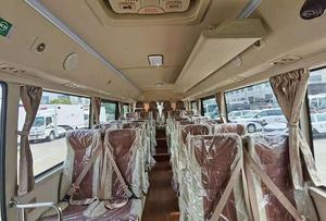 7,74 M 30 Asientos Widebody Coaster Bus asequible Hecho en China con precio de descuento por tiempo limitado 20% Off Isuzu Engine en venta - Product Image 3