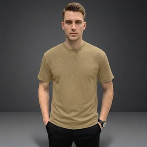เสื้อยืดแขนสั้นสีขาวสำหรับผู้ชาย พิมพ์ลายตัวอักษรกลิตเตอร์ คอกลม ทรงโอเวอร์ไซส์ สวมใส่สบาย ผ้าเจอร์ซีย์เนื้อไหม ระบายอากาศดี สไตล์สตรีทแฟชั่น - Product Image 4