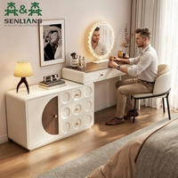 Coiffeuse avant-gardiste avec meuble de rangement sculptural et miroir LED, coiffeuse en L texture bois pour villa