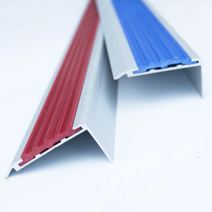 شرائط مطاطية من البي في سي مضادة للانزلاق لحواف درج السلالم مع خدمة القص - Product Image 3