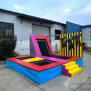 Équipement de parc de trampolines intérieur commercial, grande zone de saut modulaire avec rembourrage de sécurité et filet de protection rose/gris - Product Image 3