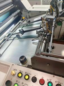 เครื่องพิมพ์ออฟเซ็ตแบบแบนกึ่งอัตโนมัติ 2 สี รุ่น Roland R202 ปี 1992 มือสอง ขนาดใหญ่ สำหรับงานพิมพ์บรรจุภัณฑ์ระดับไฮเอนด์ และงานพิมพ์บิลพิเศษ - Product Image 2