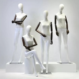 Espositore per Manichini Femminili di Alta Qualità con Design Moderno Personalizzato, Ecologico per <span class=keywords><strong>Negozi</strong></span> di <span class=keywords><strong>Abbigliamento</strong></span> - Product Image 1