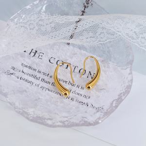 Pendientes Minimalistas de Acero Inoxidable con Baño de Oro de 18K en Forma de Gota de Agua con Cierres para Orejas, Joyería Moderna - Product Image 5