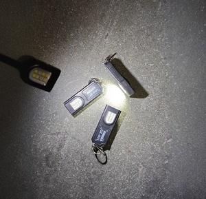 Mini lampe torche de poche rechargeable, briquet coupe-vent multi-usage, lampe porte-clés - Product Image 5