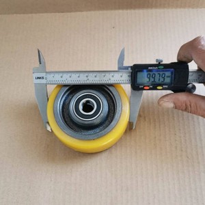 耐久性のある100x40-15mm Jungheinrich 50303847 ポリウレタン製鋳鉄製支持安定ホイール - Product Image 3