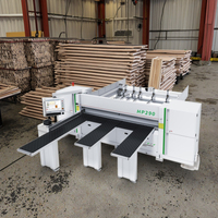 Scie à panneaux verticale FUMA personnalisée pour l'ameublement, à commande PLC, alimentation frontale, pour la découpe de bois de meubles, scie à poutre CNC