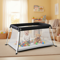 Lit bébé pliable et portable à montage facile, berceau à bascule réglable avec cadre métallique, design minimaliste pour chambre à coucher