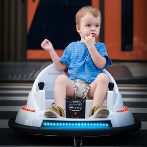 Voiture tamponneuse télécommandée pour usage domestique, scolaire et en parc d'attractions, pour hommes et femmes, intérieur/extérieur, en PVC - Product Image 1